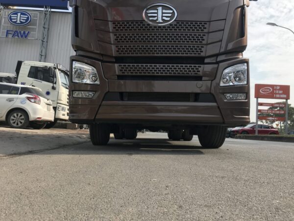 Xe Đầu Kéo Faw JH6 460 Hp