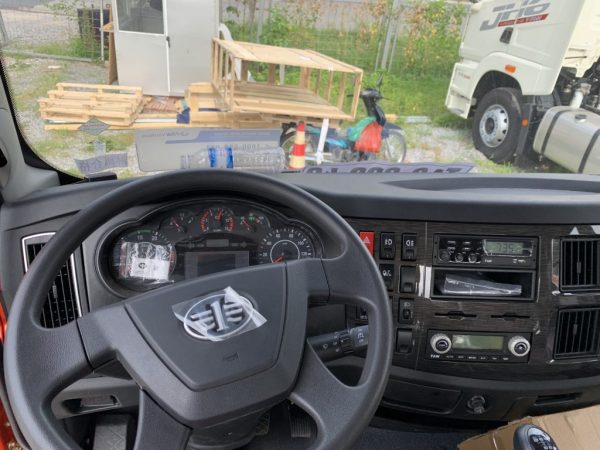 Xe Tải 7 Tấn Thùng Kín Công Ten Nơ Faw 9m7