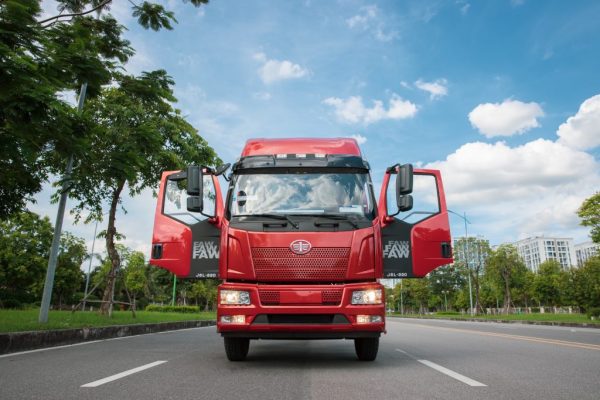 Xe Tải 7 Tấn Thùng Kín Công Ten Nơ Faw 9m7