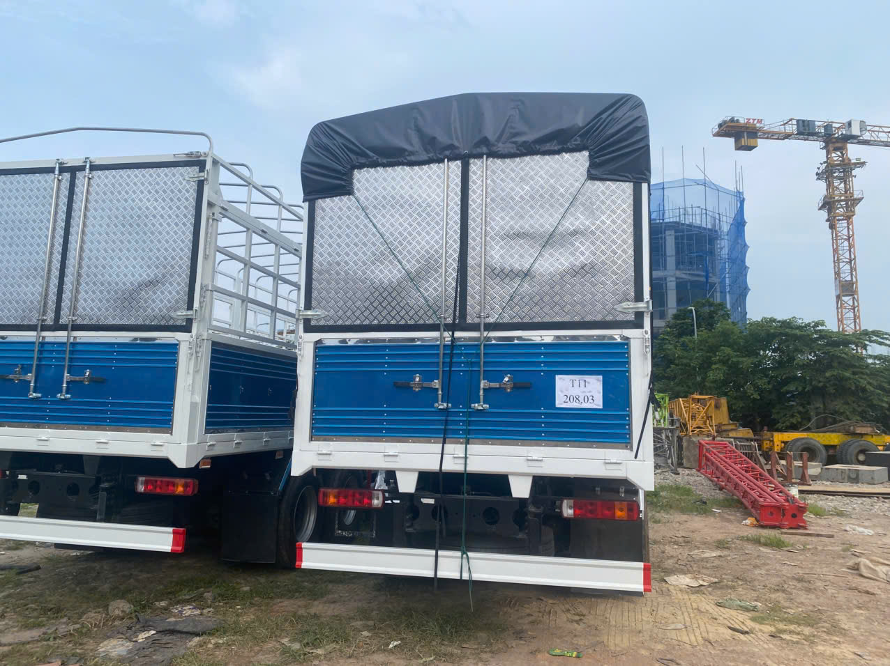 Xe Tải Faw 4 Chân Thùng 2m52 Jh6