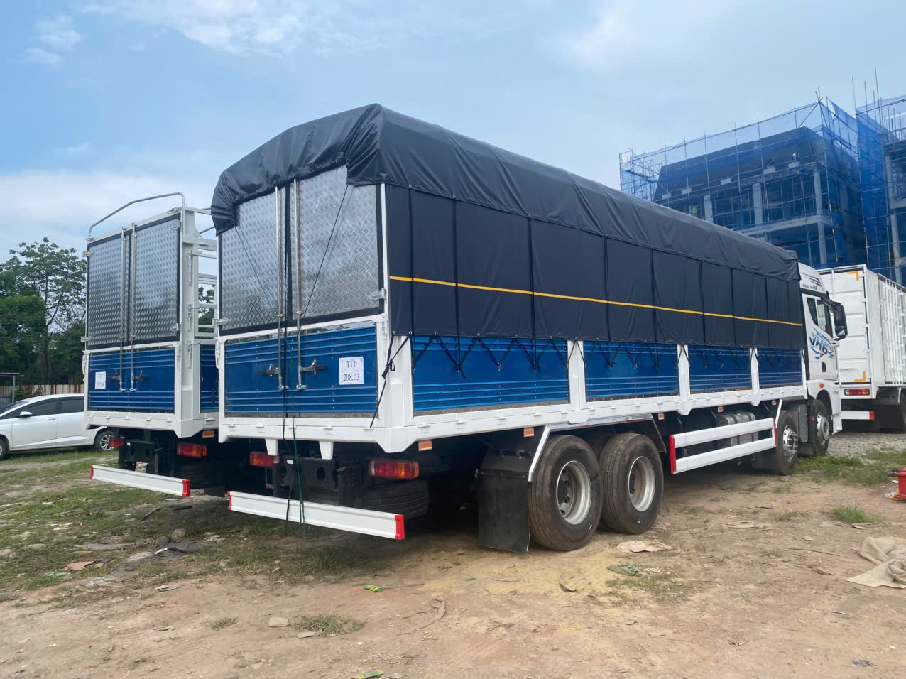 Xe Tải Faw 4 Chân Thùng 2m52 Jh6