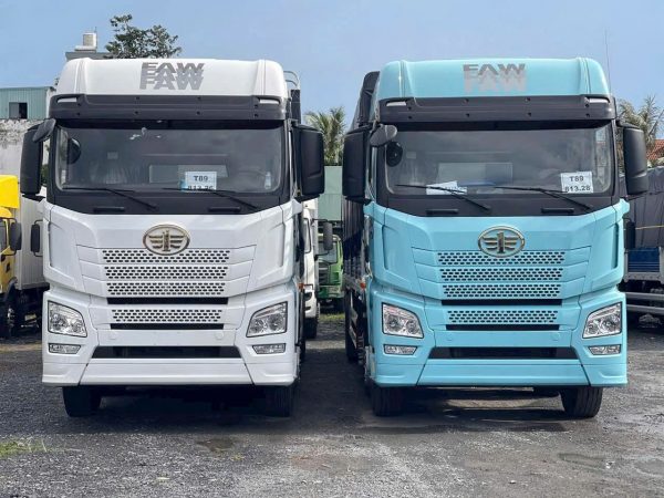 Xe tải 4 chân FAW JH6 370HP Thùng Dài 9m7