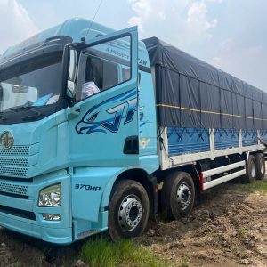 Xe tải 4 chân FAW JH6 370HP Thùng Dài 9m7
