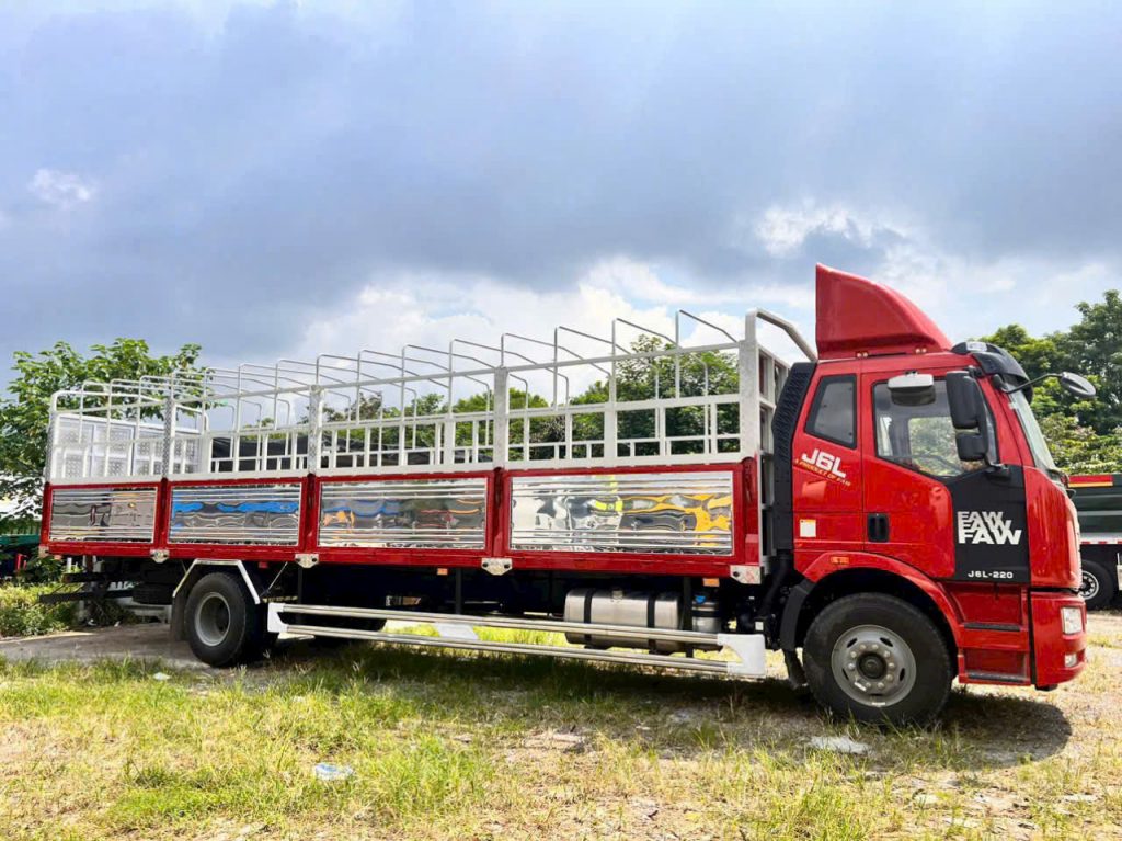 So sánh Xe Tải FAW J6L 220HP với các đối thủ cùng phân khúc – Đâu là lựa chọn đáng tiền nhất 2025