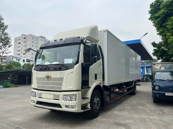 Xe Tải FAW J6L 220HP – Thùng Dài 9m7, Giá Tốt Nhất Tại Hà Nội [2025]