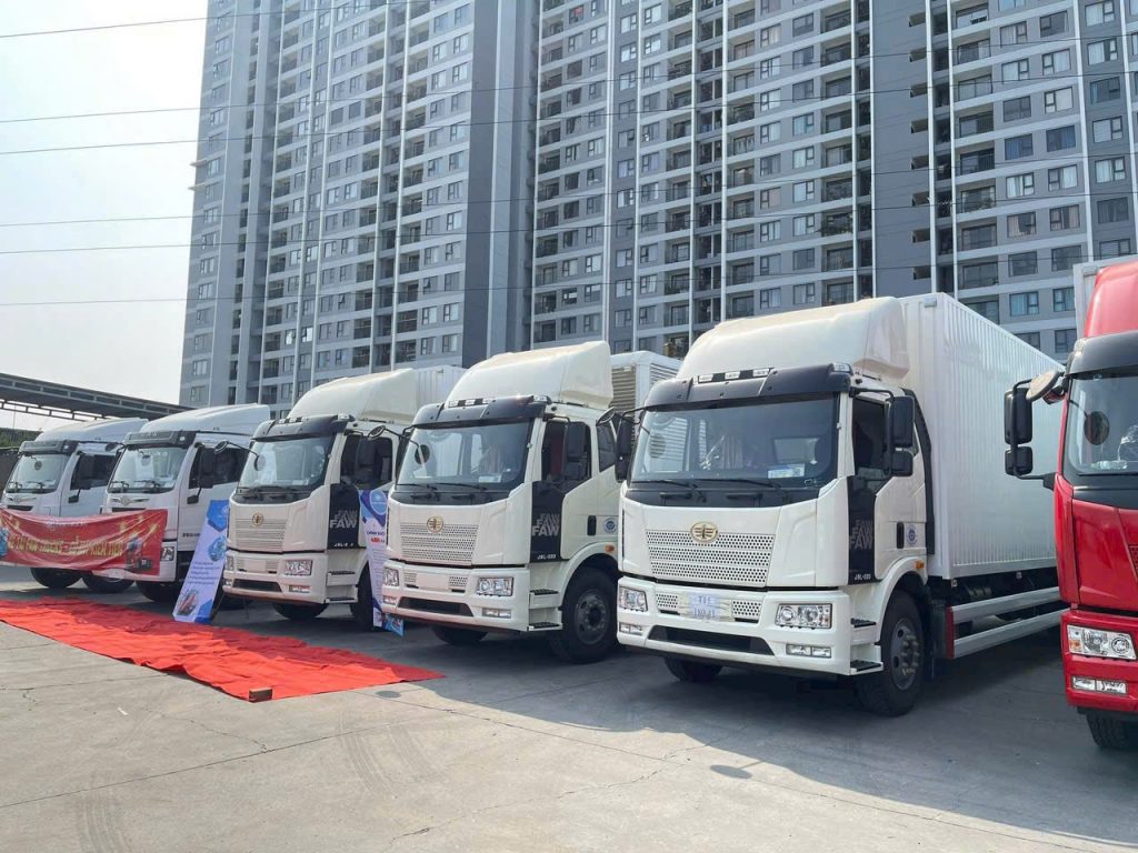 Đánh Giá Xe Tải FAW J6L 220HP – Lý Do Khiến Dòng Xe Này Được Ưa Chuộng Năm 2025