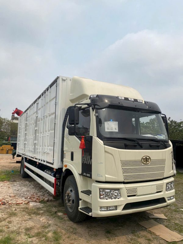 Xe Tải FAW J6L 220HP – Thùng Dài 9m7, Giá Tốt Nhất Tại Hà Nội [2025]